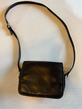 Wilson’s Genuine Leather Crossbody Bag. Great condition.